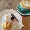 カフェ サカイ - 料理写真:カフェラテ&プレーンスコーン