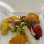 銀座千疋屋 - カットフルーツ盛り合わせ