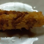 八幡屋 - 串カツ。ソースは各自で掛けるタイプです