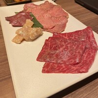 焼肉うしごろ 新宿三丁目店 - 