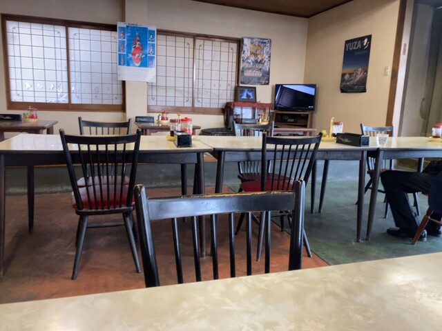 ドライブインよしの 吹浦（寿司）｜山形県遊佐町のファミリー向け回転寿司