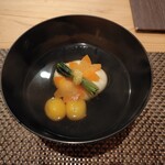 旬彩料理 心屋郡八 - 牡蠣の玉締め、南瓜白玉、もみじ人参、三つ葉すまし仕立て