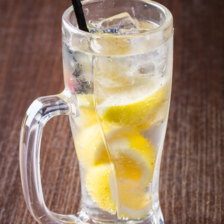 多彩なドリンクメニューは飲み放題でもご提供しております