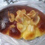 ブーランジェリー セイジアサクラ - クリームパン  151円