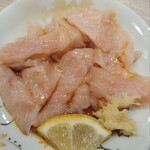 和風もつ料理 あらた - ミノの湯引き