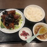 四つ角飯店 - 