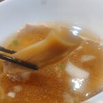 中華そば イデタ - メンマは太くて味が染みシミでした