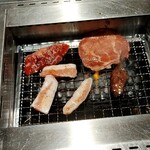 精肉店直営 焼肉定食 やまと - 