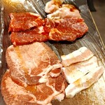 精肉店直営 焼肉定食 やまと - 