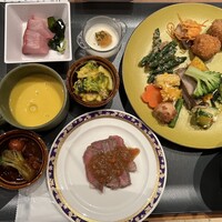 スカイラウンジ トップ オブ ヒロシマ - 写真にうつりきれなかったです