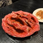 中目黒 大衆焼肉 暴飲暴食 - 暴食カルビロース(タレ)ここで卵と絡めてガッツリお米♡