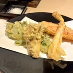 神楽坂 蟹いさみ - 天麩羅　たらば蟹・ずわい蟹・椎茸・春菊