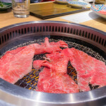 271947872 - タレ焼肉二種