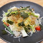 わら焼 鉄板焼 いやさか - いやさかサラダ
