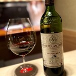 多仁本 - こんなにエレガントなボルドー飲んだの、何年ぶりだろう。
      シャトー・ラスコンブの1984年。
      タンニンの芯はもちろんあるんですが、嫌味がなくて艶やか。鼈や鴨に合わせていただきましたが、至福でした！