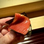 多仁本 - 海苔で巻きますが、トロロも忍ばせて最高です。