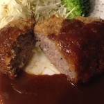 AGATO - 肉汁ジュワー。（メンチカツ）