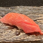 271964072 - 握りの代表としてフィナーレを飾った大とろ (1650円) を。