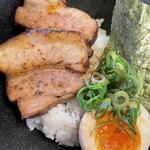 くねくね 茜部店 - このチャーシューがたまらん（＾ω＾）