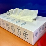 元祖スーラーメン - 卓上サービス　ティシュペーパーも手の届く範囲内