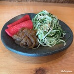 囲魚すし一〆 - 海月と胡瓜と赤大根の甘酢漬