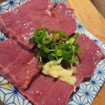 生ホルモンと本マグロ立ち萬 ホワイティうめだ店 - 