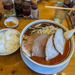 ラーメンねぎっこ - 料理写真:火の国野菜ラーメン+激辛+チャーシュー+ライス。