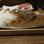 NIBOSHI MANIA - 鯨タツタスパイスカレーライス