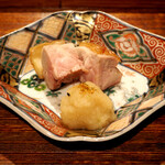 薪鳥新神戸 - 秋田 高原比内地鶏 ふくらはぎ + 土佐酢おろし