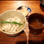 薪鳥新神戸 - 薪そぼろご飯 + 韮 & 味噌汁