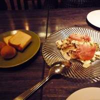 grigio la tavola - 