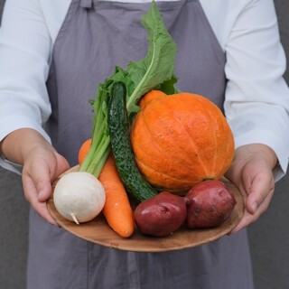 契約農家さんより届いたお野菜をふんだんに