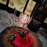 Flowers&Spanish Sonrisa - ビーツの鮮やかな色がオシャレすぎるフムス！