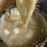 Tokyo Style Noodle ほたて日和 - 麺は多分全粒粉。つけ汁。塩分濃度もしっかり。