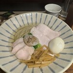 Tokyo Style Noodle ほたて日和 - 帆立の昆布水つけ麺。塩味。豚ロースと鶏胸肉に帆立。