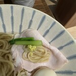 Tokyo Style Noodle ほたて日和 - 小松菜もシャキシャキ。