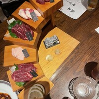馬刺しと焼き鳥 グルマン三年坂 - 