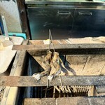 うかい鳥山 - 川魚(この日はヤマメ)の焼き場