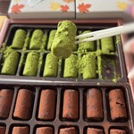 ジュヴァンセル - 口どけの良い生チョコは
どちらもミルキーで美味しい♪(*´-`)
丁寧に作られているのがわかる生チョコです(*´ー｀*)