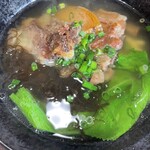 幸ちゃんそば - カリカリ肉が他にはない味