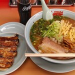 山岡家 - 料理写真:たっぷり！生姜醤油ラーメン(期間限定)大盛+餃子+瓶コーラ