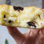 ブーランジェリ･エ･カフェ　オブジェ - チョコレートケーキの段目！♡こちらもレモンケーキと同じで中身がしっかりしており、ズシッとしていますが重くないしくどくないんです…！生地中に埋め込まれたチョコが良いアクセントで個人的にはこっちが好み♡♡