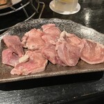 北海道豚ホルモン 炭火焼肉たなか - 