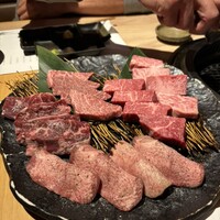 近江うし焼肉 にくTATSU 銀座店 - 