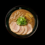 【らーめん与七】とんこつラーメン