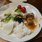 キッチン ブルー グローブ - ご飯、サラダ、お新香を追加