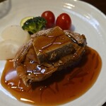 キッチン ブルー グローブ - 豚肩ロースポシェと鶏レバテリーヌのアップ