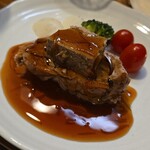 キッチン ブルー グローブ - 反対側から、オレンジピールと赤ワインピネガーの和風ソースはタップリ！