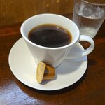 キッチン ブルー グローブ - ホットコーヒーのアップ