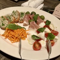 grigio la tavola - 